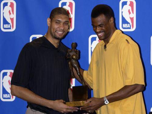 全国游泳锦标赛：潘展乐率领浙江夺得男子4x200米自由泳接力冠军