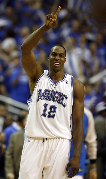 世体：卡萨多和贝尔纳尔愿意替补，他们对巴萨来说至关重要